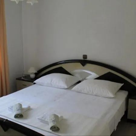 Apartment Dado