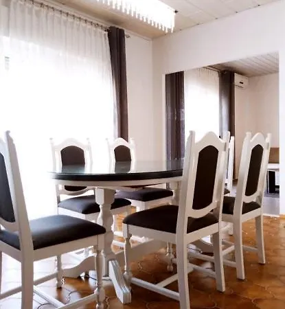 Dado Apartment *